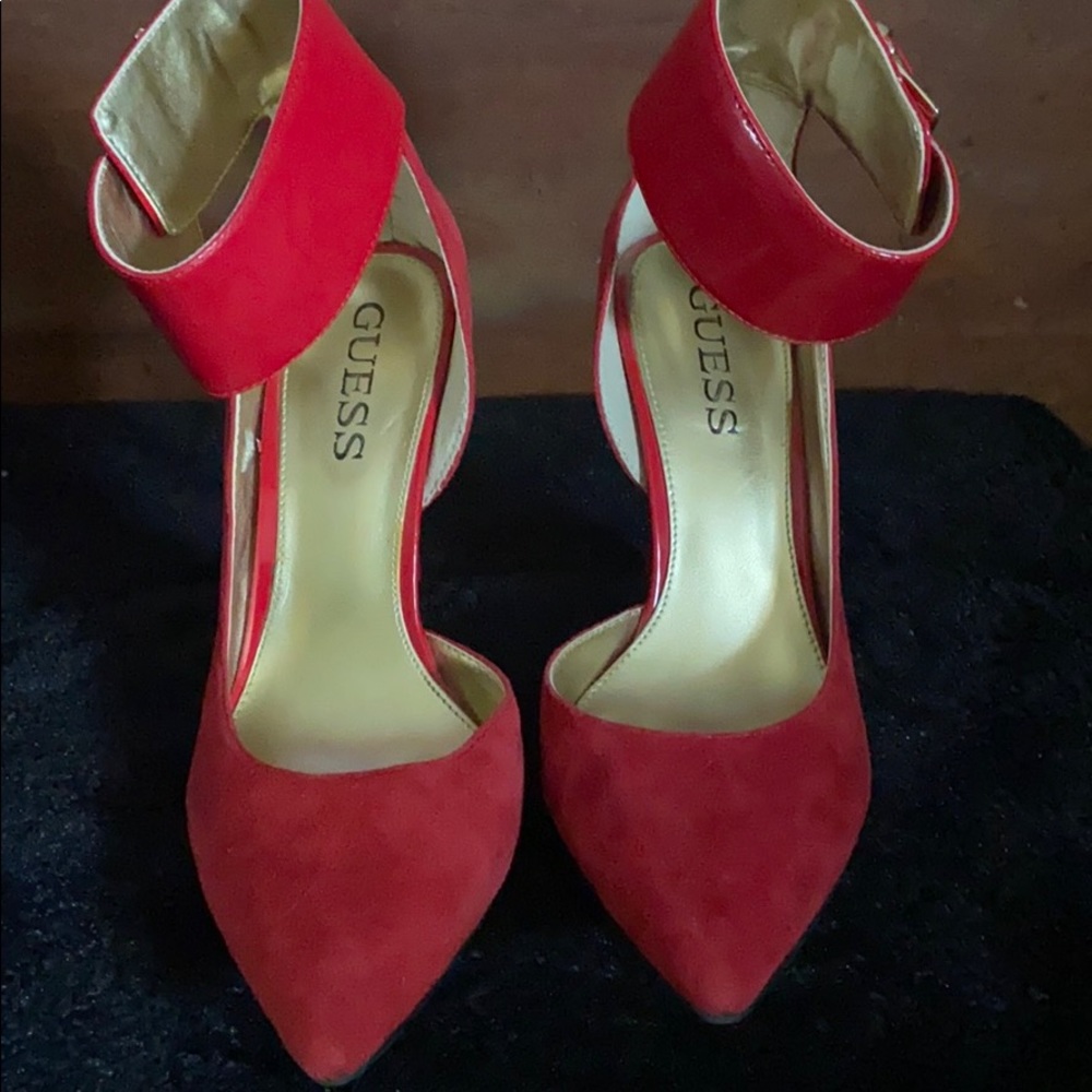 Size 6 Guess Red Heels